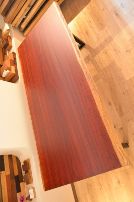 一枚板の無垢テーブル|パドック一枚板天板No.1 – 天然木/無垢オーダー 