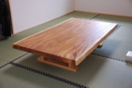 モンキーポッド一枚板　ローテーブル