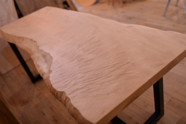 栃の木 テーブル 一枚板